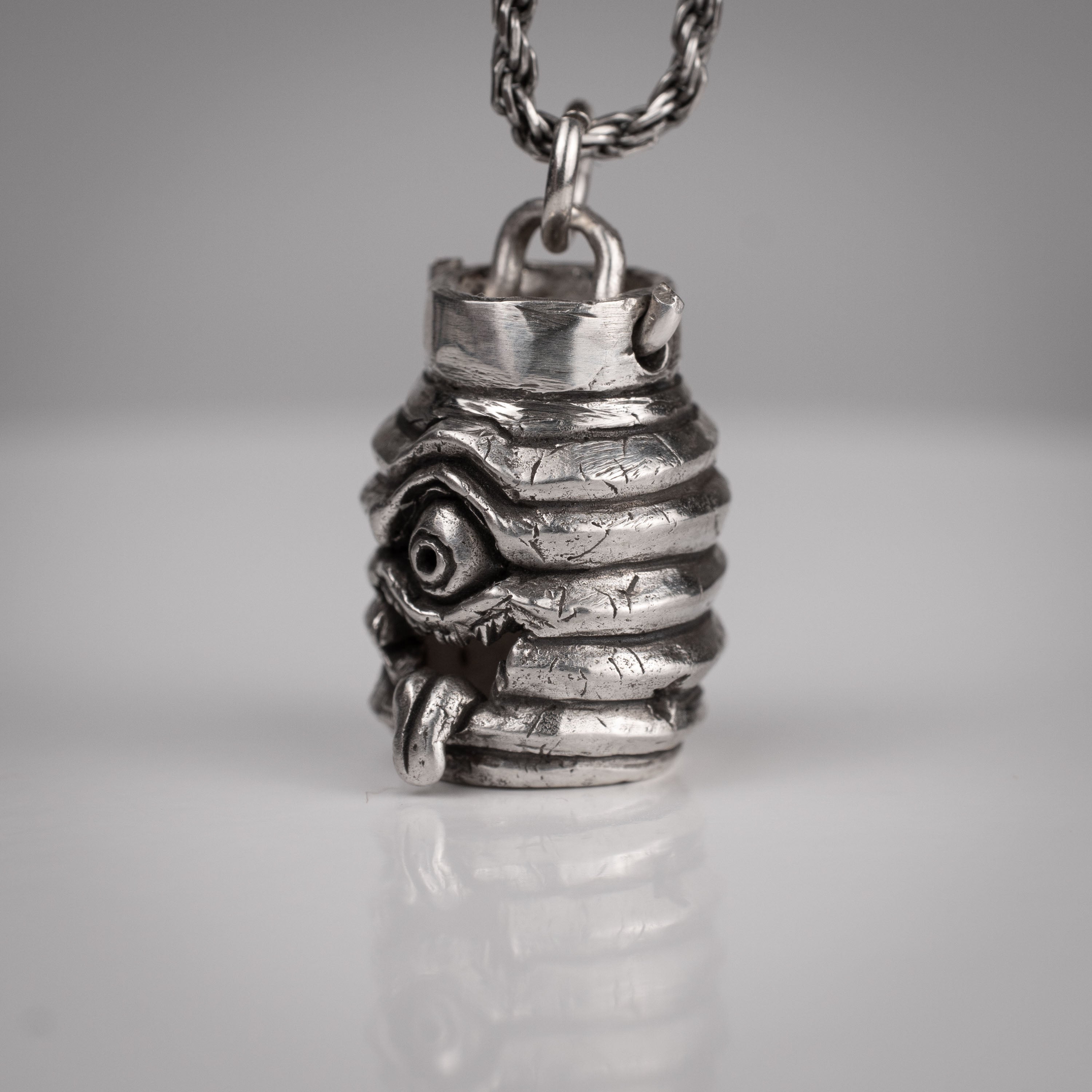 Chochin Obake Pendant – Tsukumogami Lantern Yokai in Sterling Silver 925