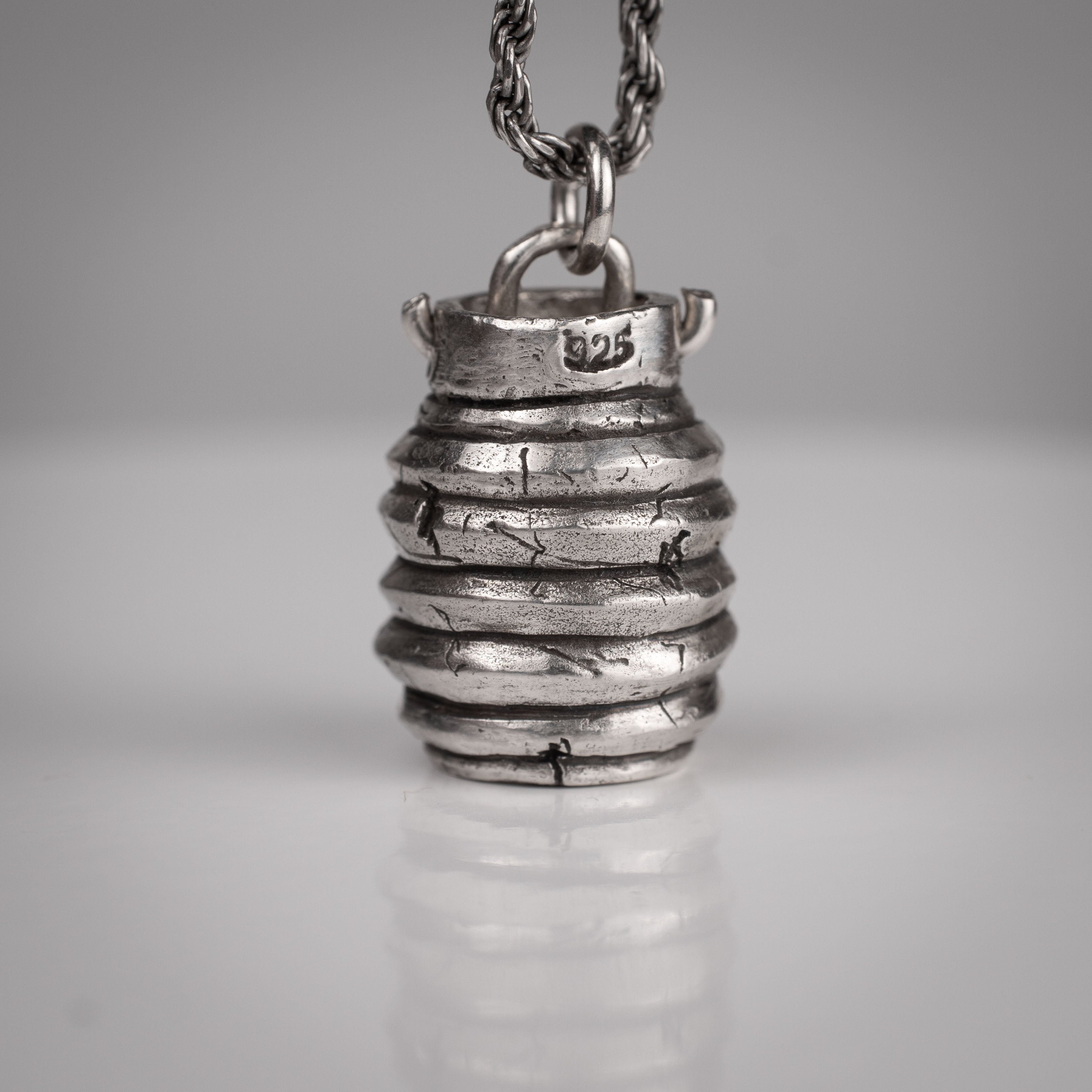 Chochin Obake Pendant – Tsukumogami Lantern Yokai in Sterling Silver 925