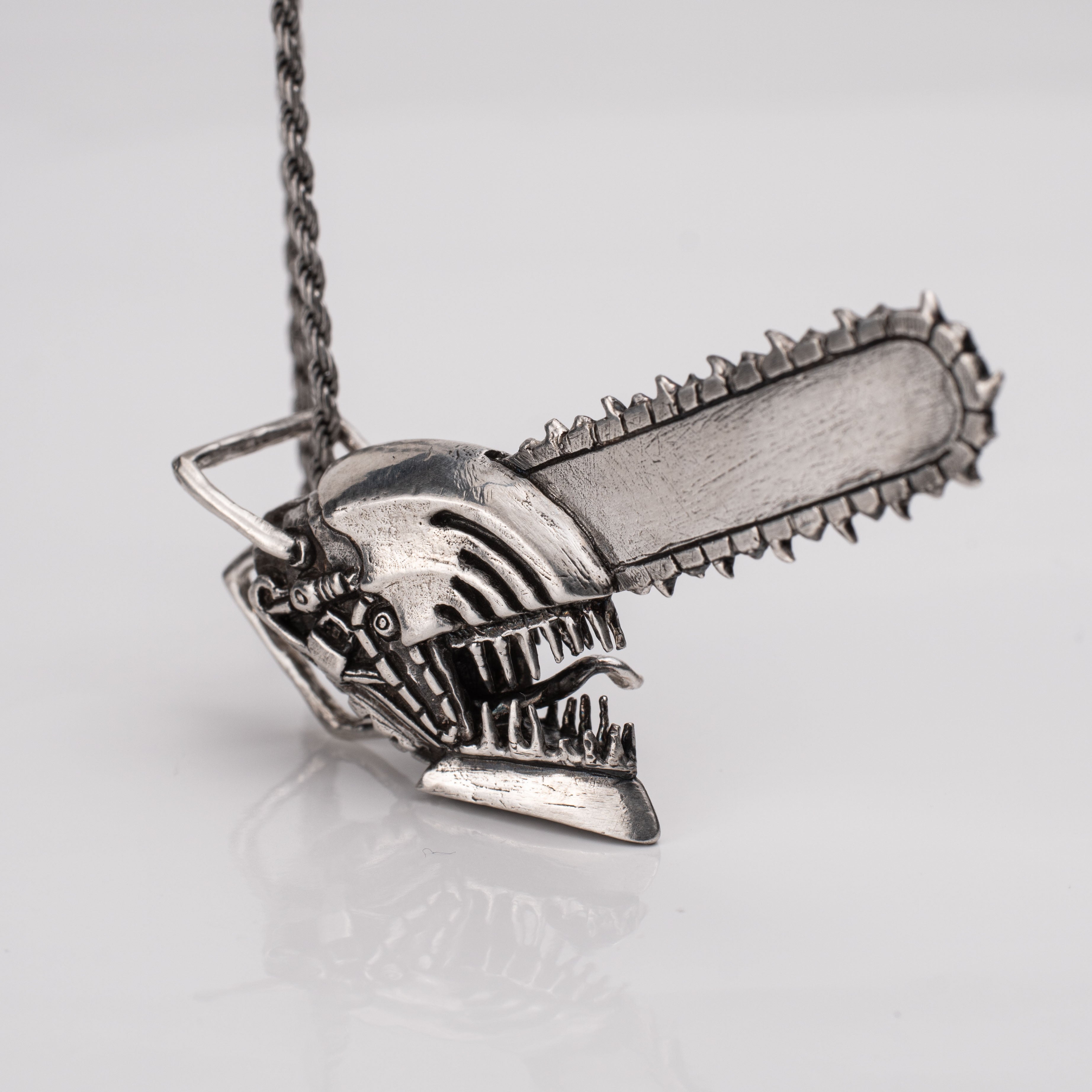 Chainsaw Man Pendant – Demon's Head Handcrafted in Sterling Silver 925