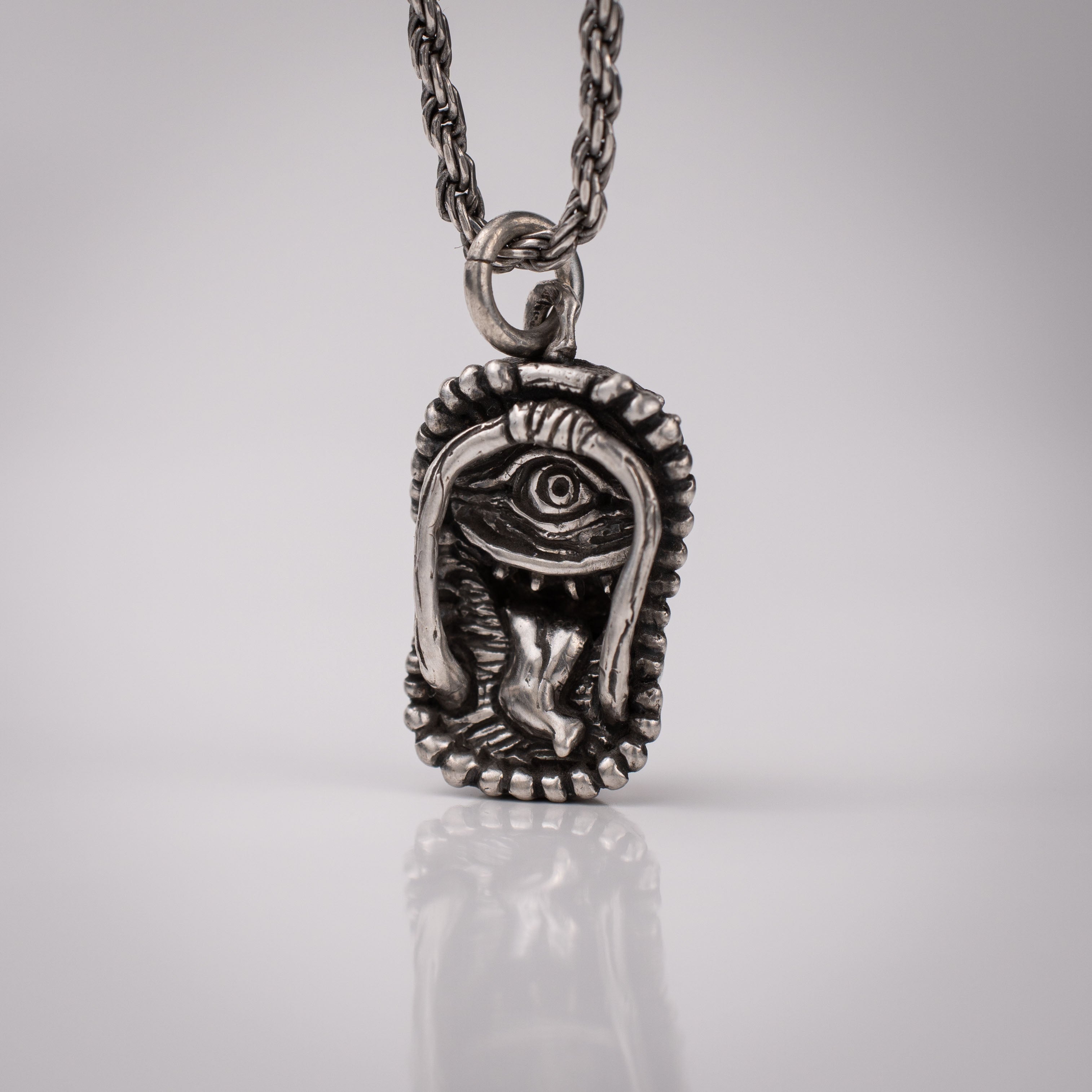 Tsukumogami Geta Pendant – Sandal Yokai in Sterling Silver 925