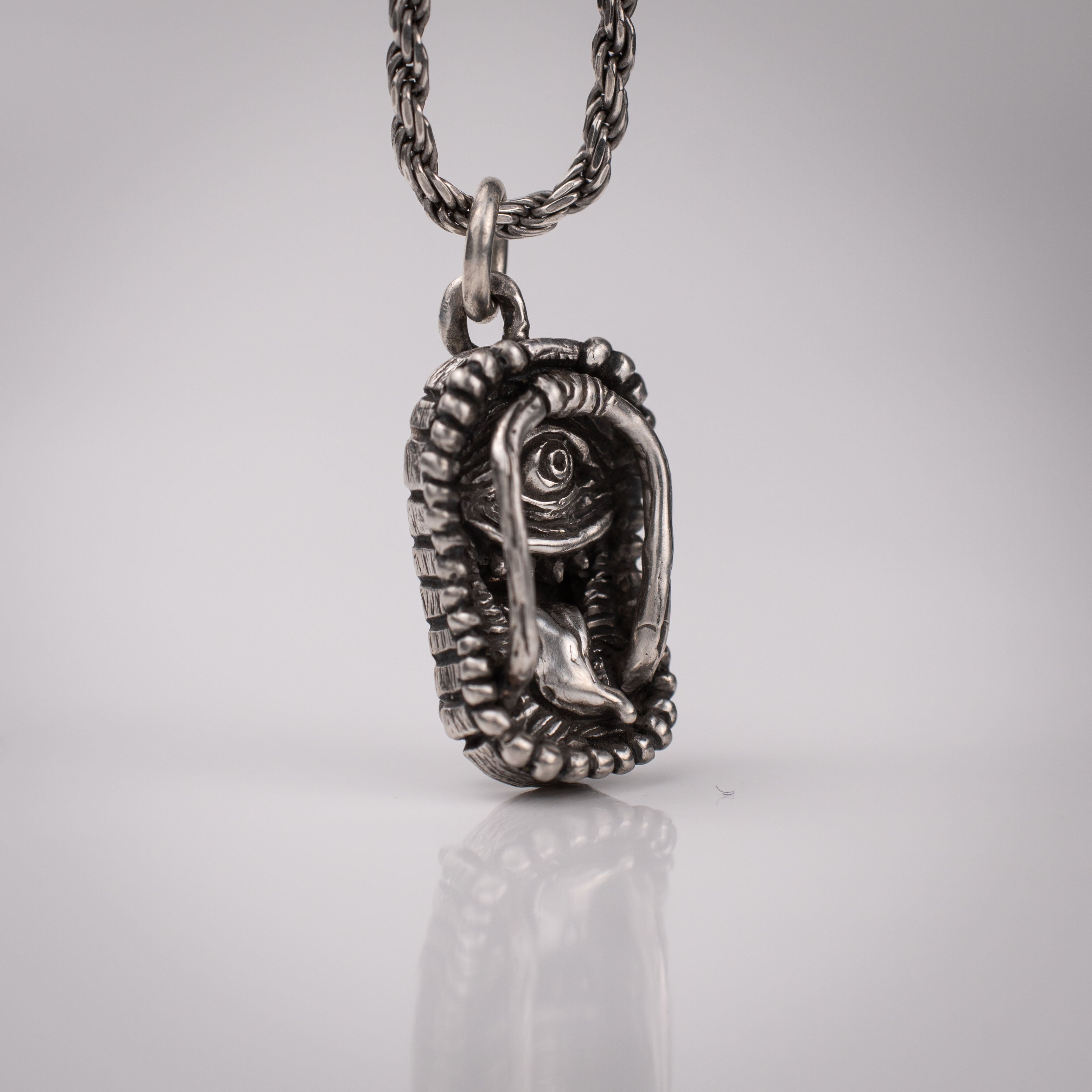 Tsukumogami Geta Pendant – Sandal Yokai in Sterling Silver 925