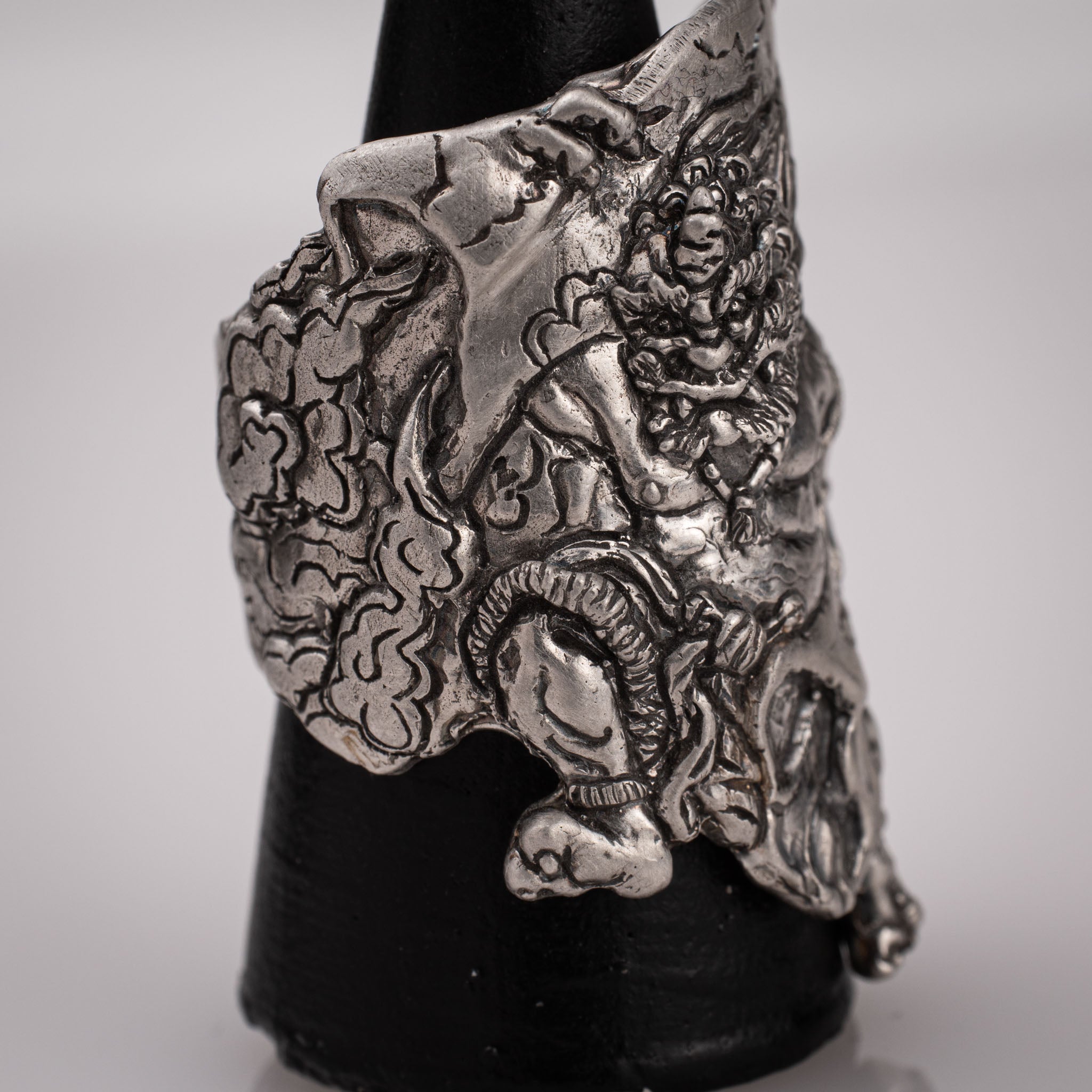 Fujin Ring – Japanese Wind God with Sack & Storm in Sterling Silver 925