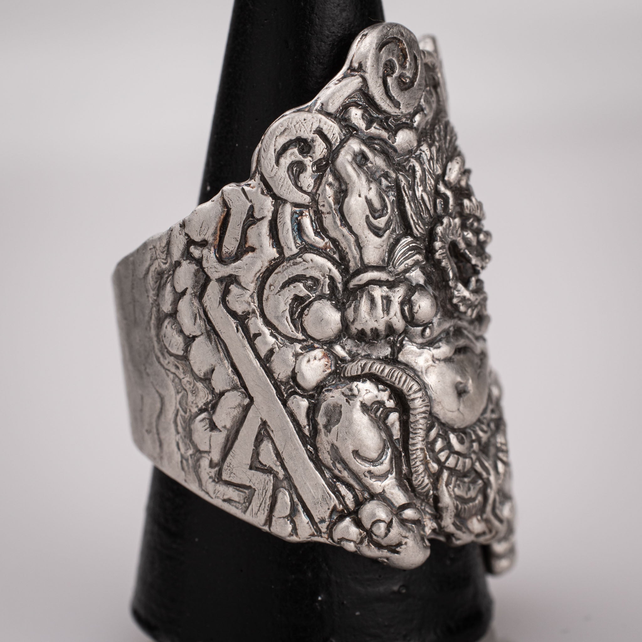 Anello Raijin – Il Potere del Dio del Tuono in Argento 925