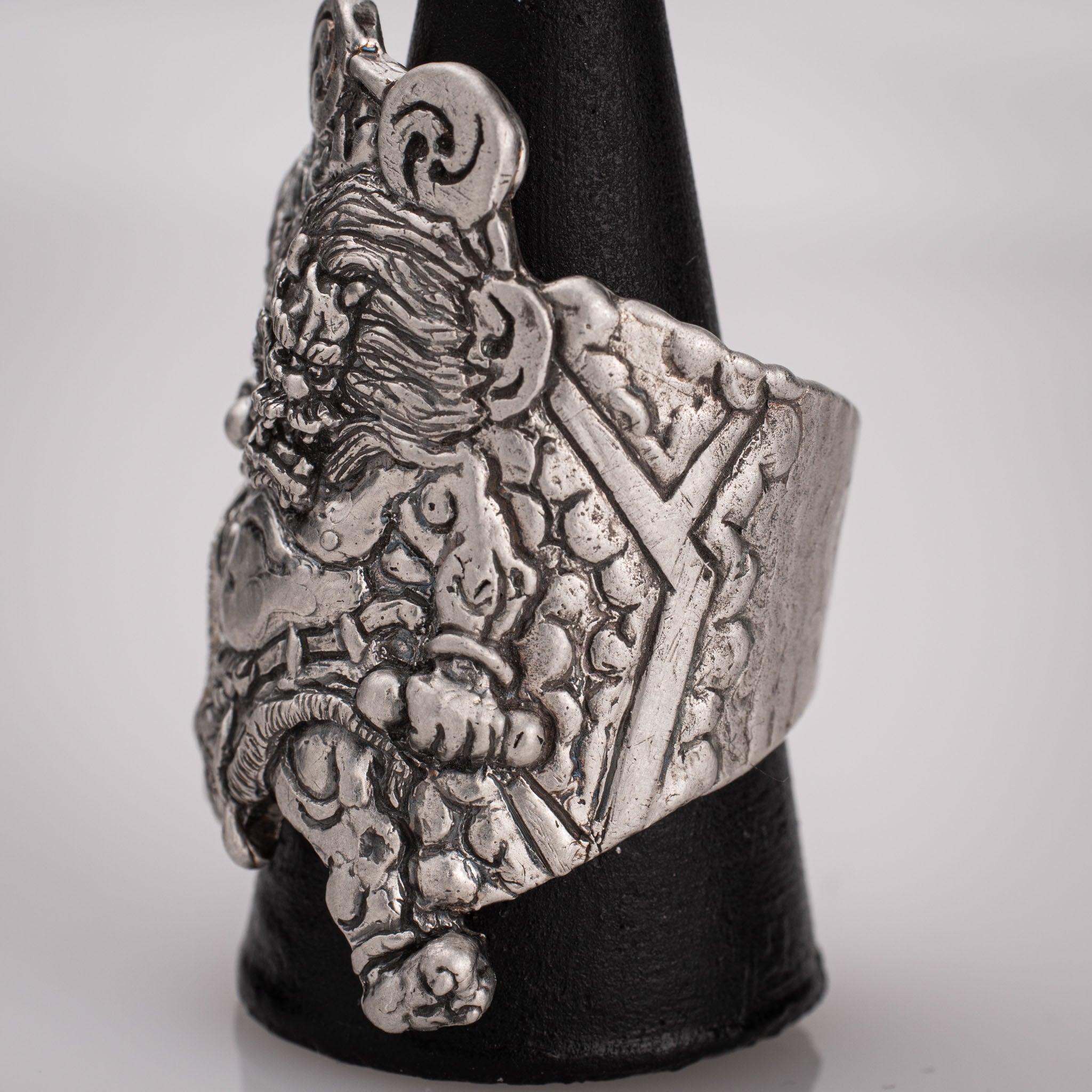 Anello Raijin – Il Potere del Dio del Tuono in Argento 925