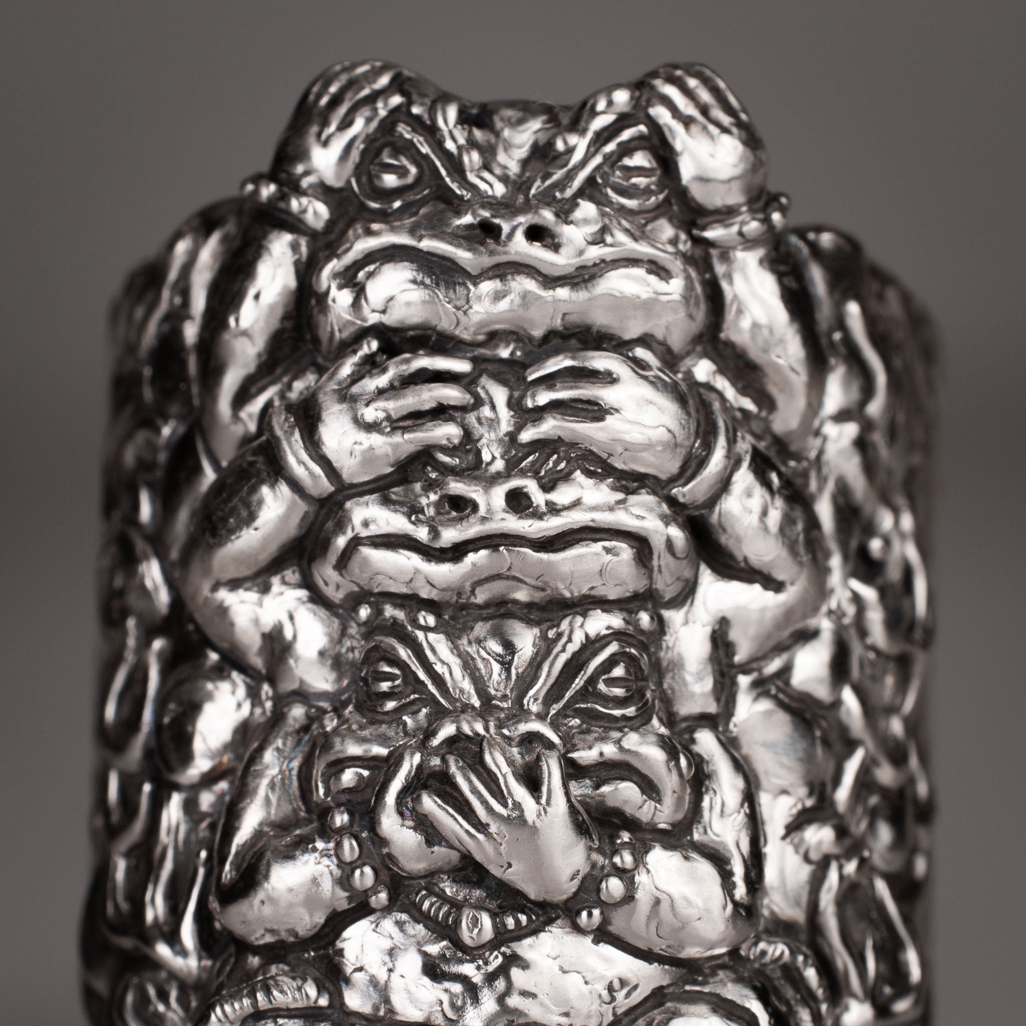 Three Wise Frogs Ring – Symbolism in Sterling Silver 925