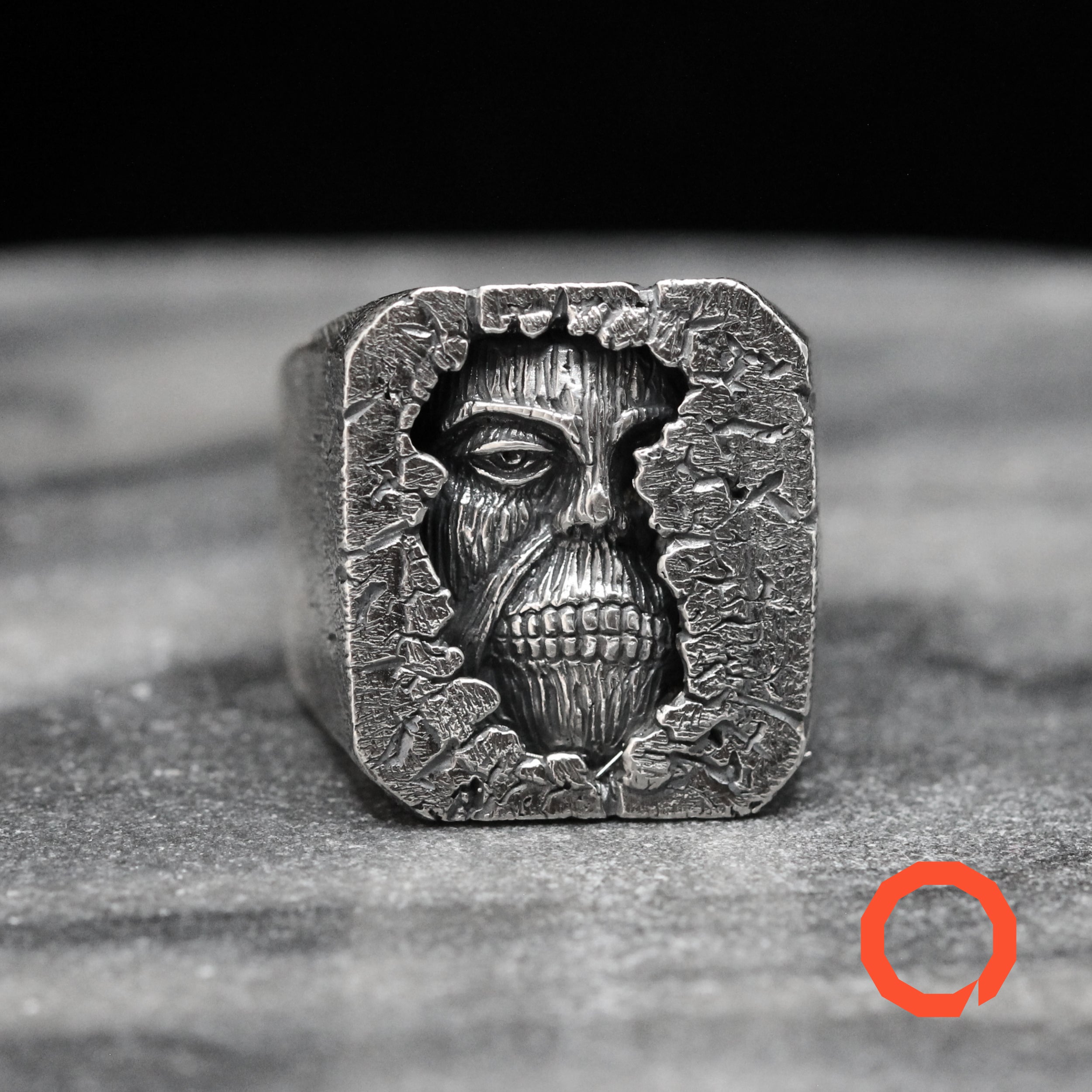 Wall Titan Silver Ring – A Tribute to AOT’s Epic Moment in Sterling Silver 925