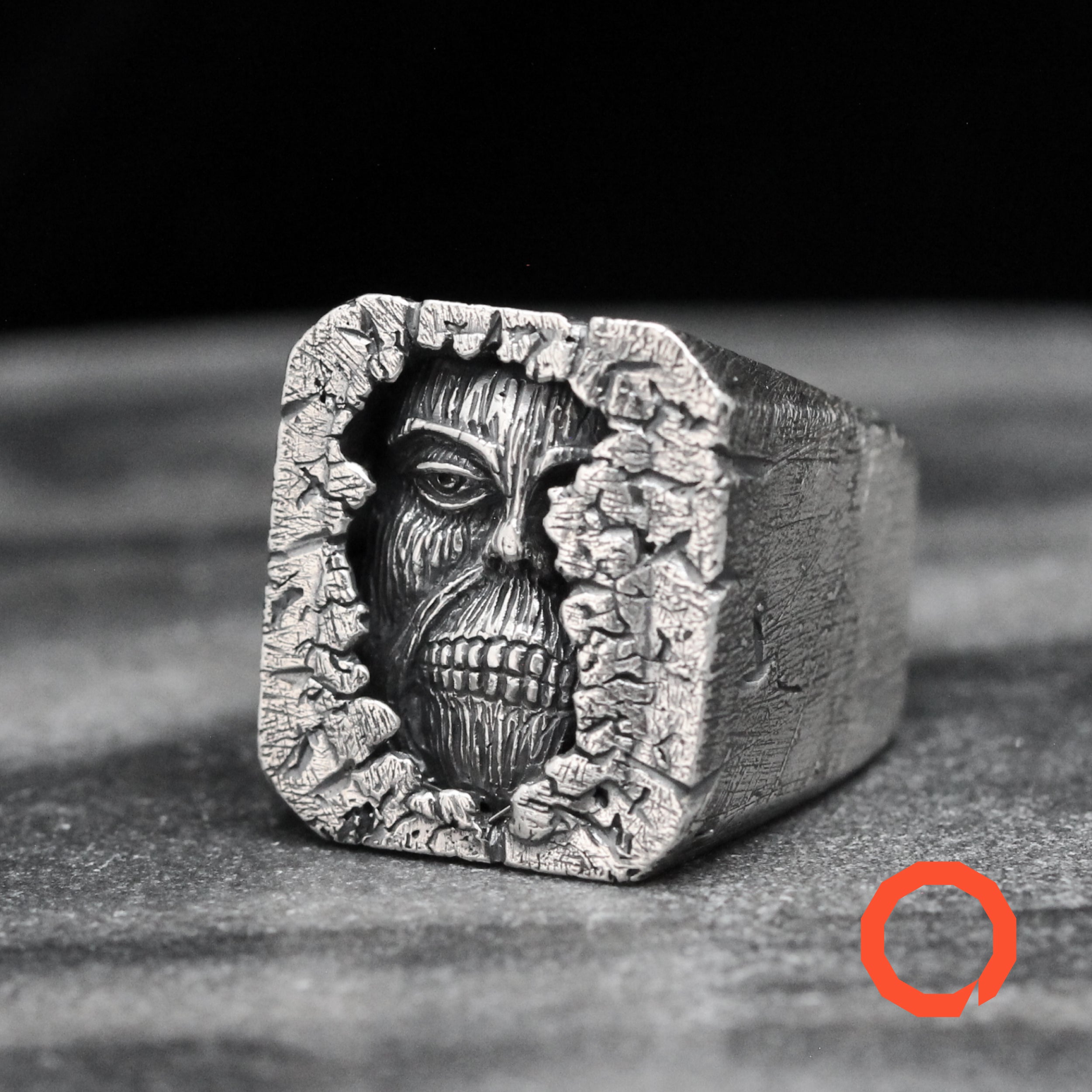 Wall Titan Silver Ring – A Tribute to AOT’s Epic Moment in Sterling Silver 925