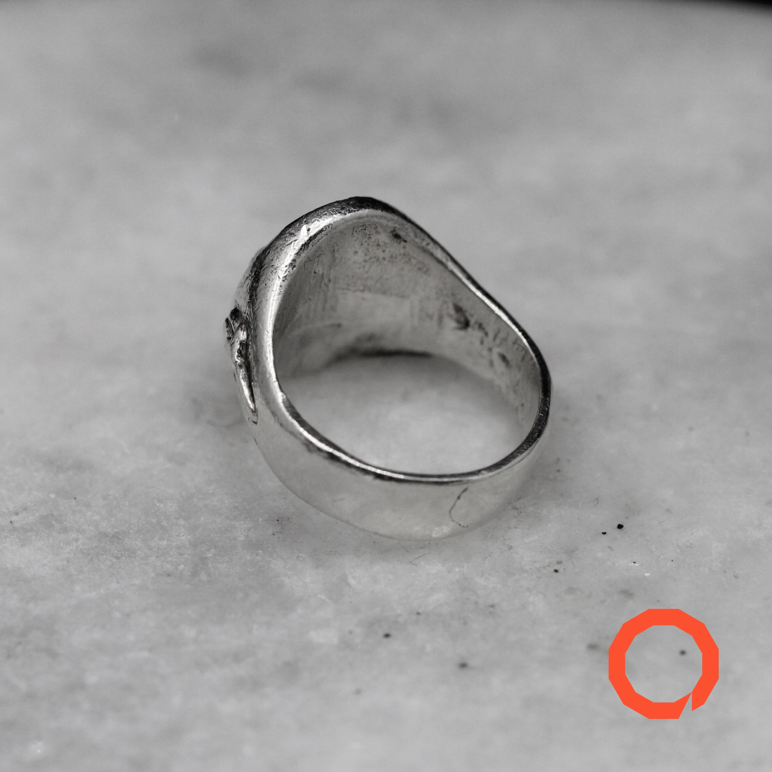 Sakura Blossom Signet Ring – Elegant Floral-Inspired Jewelry in Sterling Silver 925