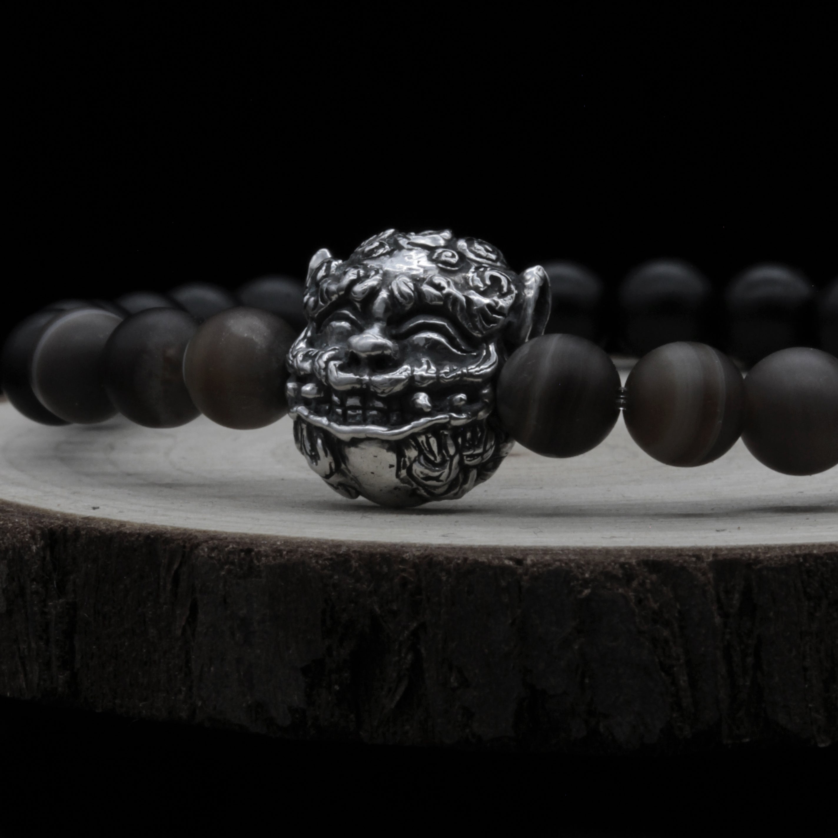 Bracciale Shisa – Ciondolo a Bocca Chiusa in Argento 925 con Onice e Occhio di Tigre