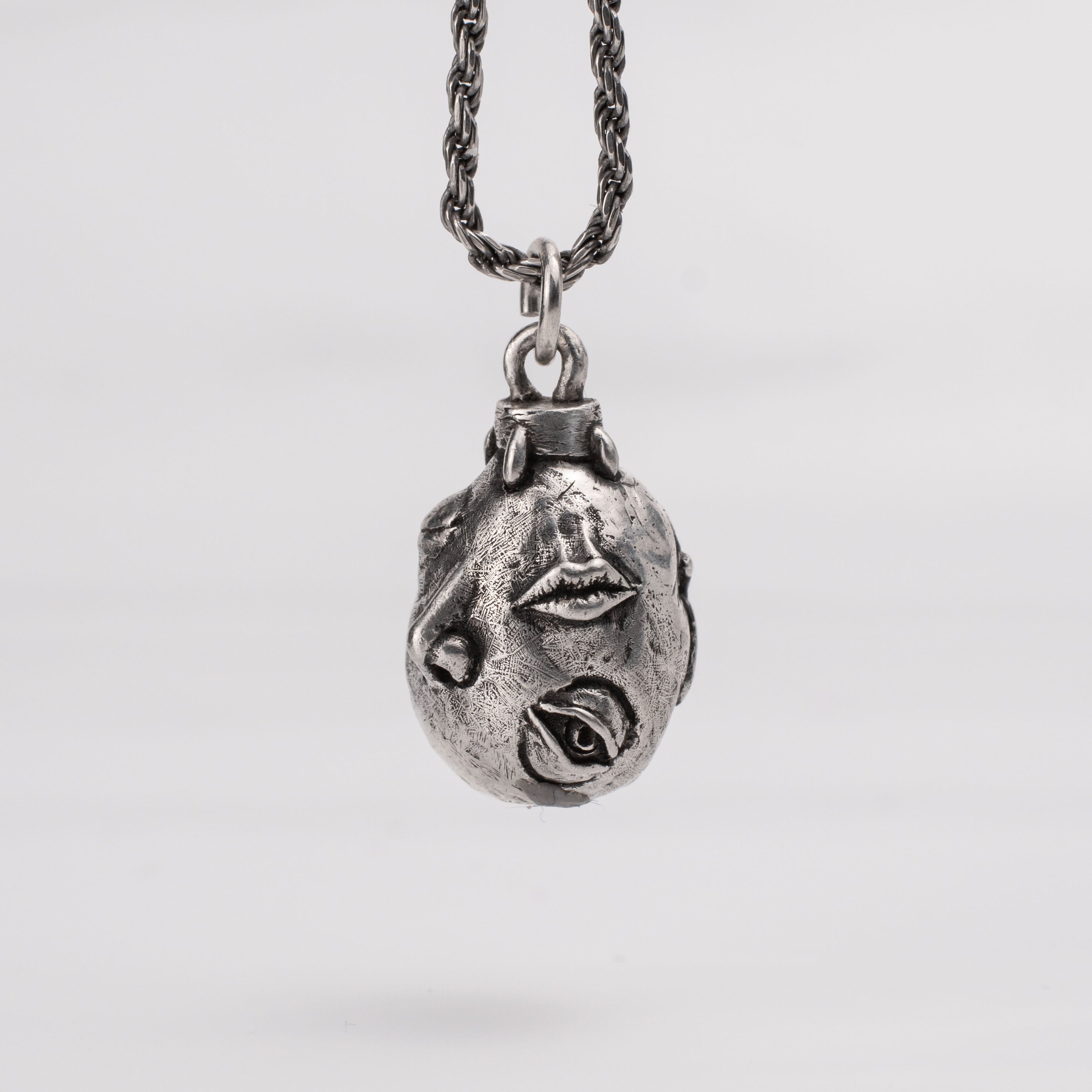 Berserk Behelit Pendant – Uovo del Re Fatto a mano in Argento 925