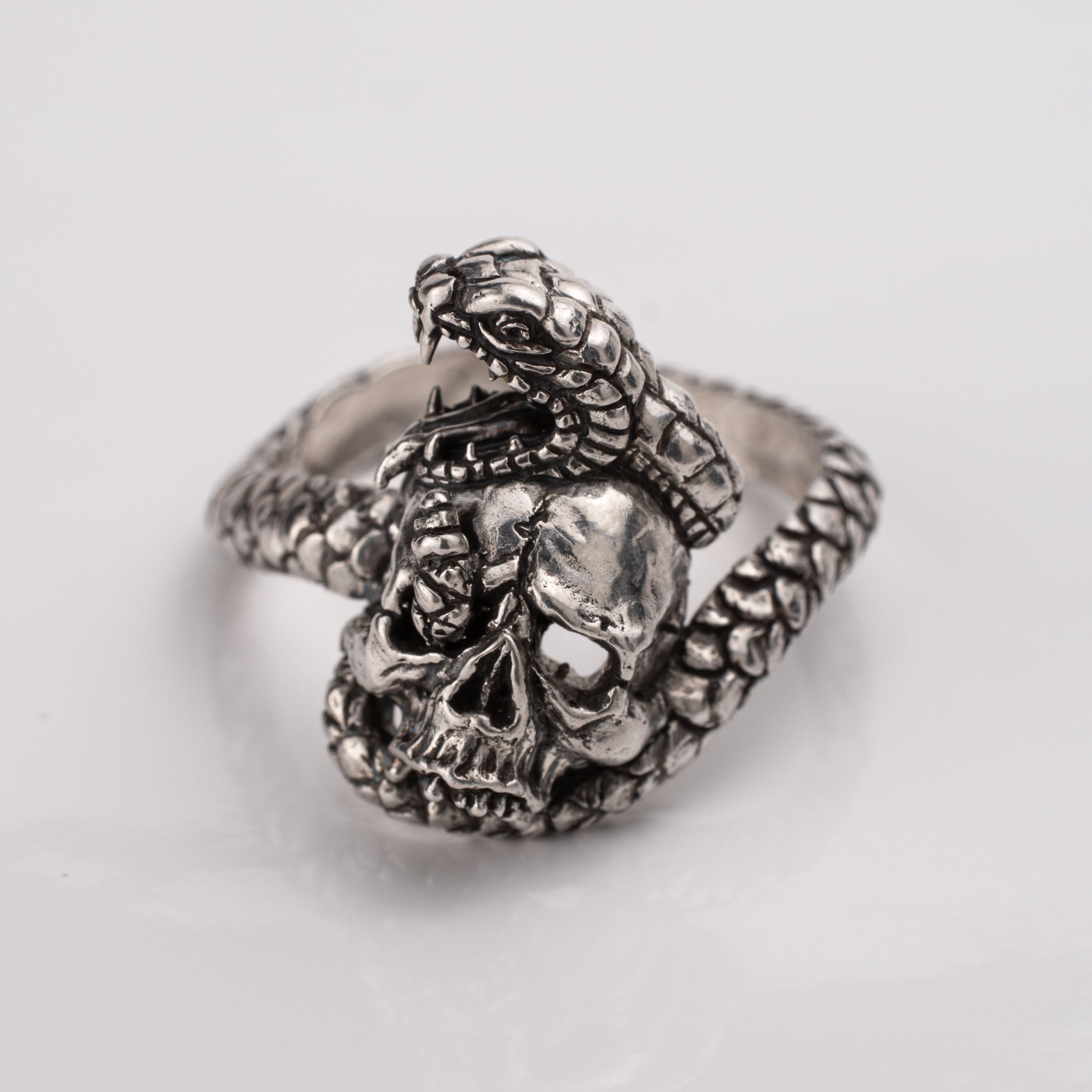 Serpent & Skull Silver Ring – A Fusion of Japanese Art and Tattoo in Silver 925