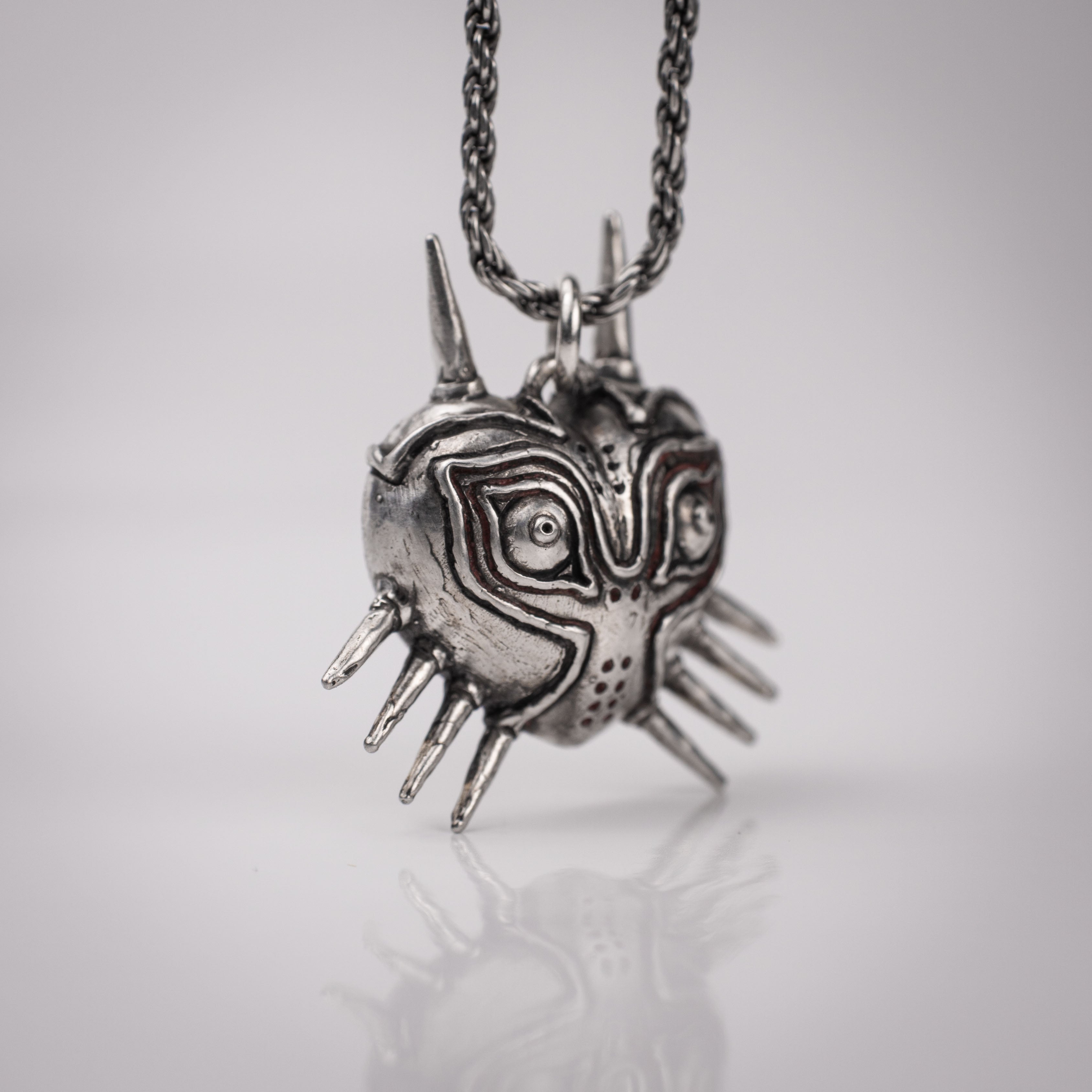 Ciondolo Majora's Mask – Gioiello ispirato a Zelda in Argento 925