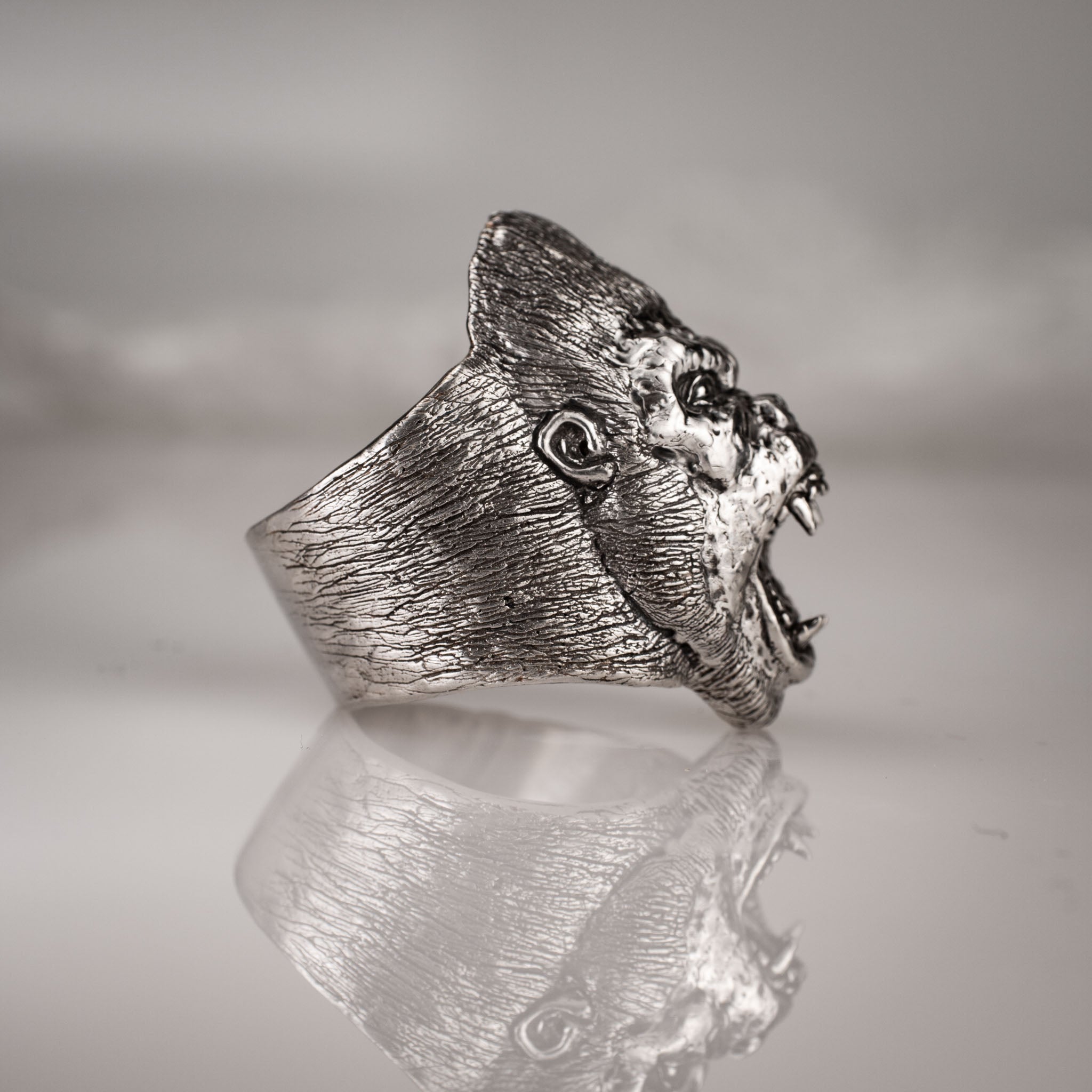 Roaring Gorilla – Wild Strength Captured in Sterling Silver 295