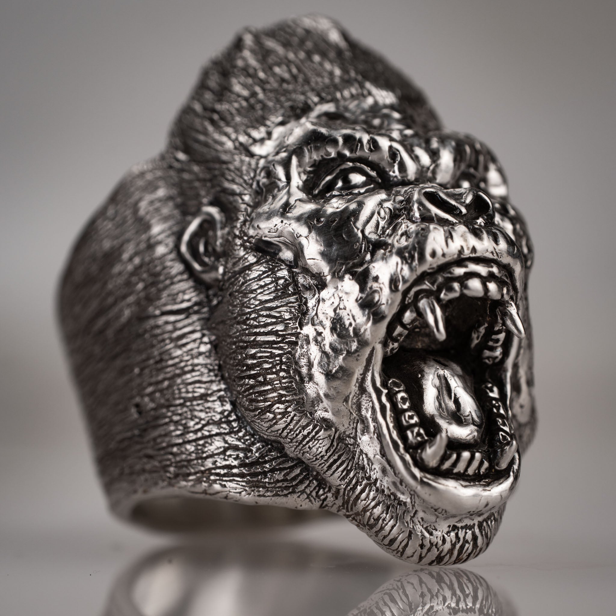 Roaring Gorilla – Wild Strength Captured in Sterling Silver 295