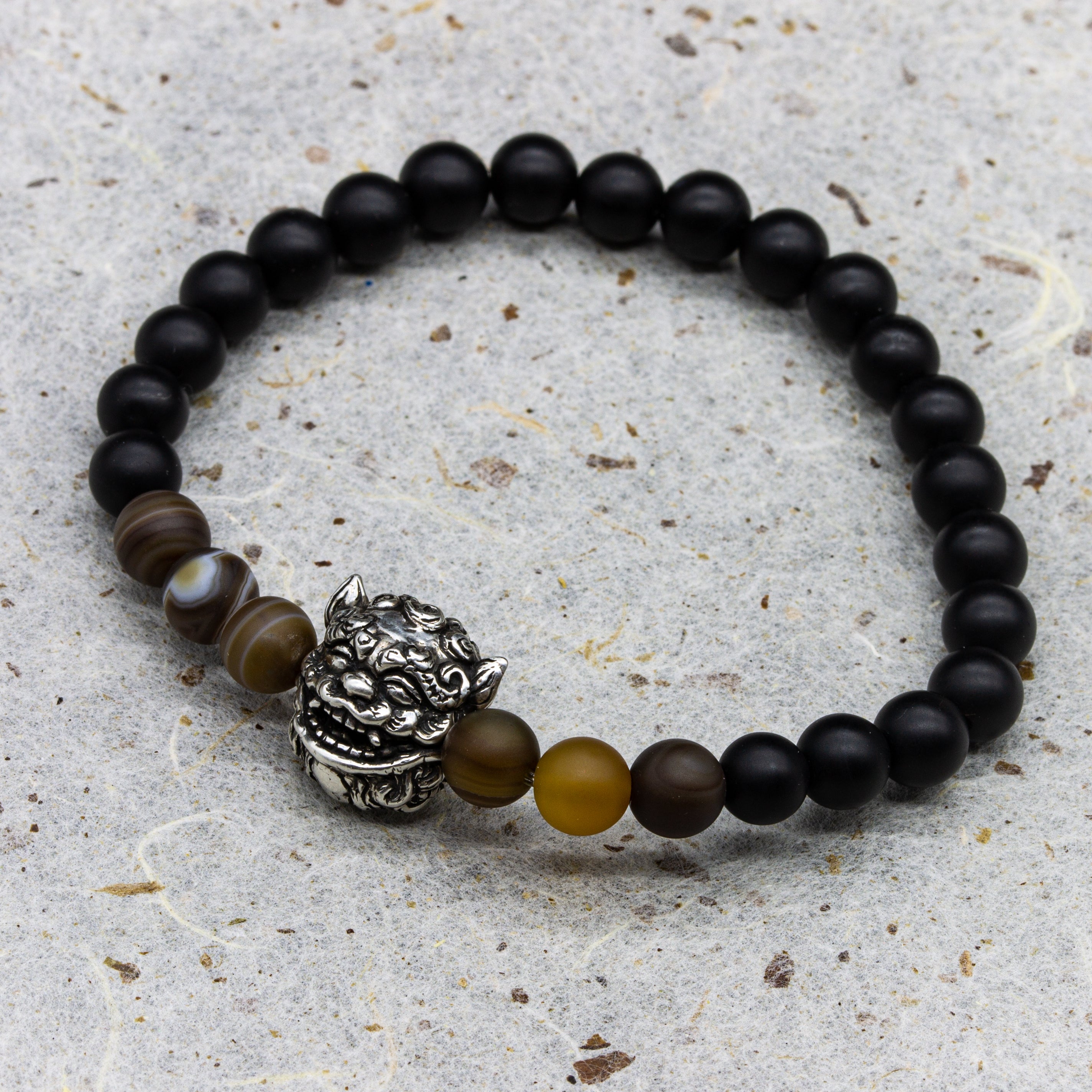 Bracciale Shisa – Ciondolo a Bocca Aperta in Argento 925 con Onice e Occhio di Tigre