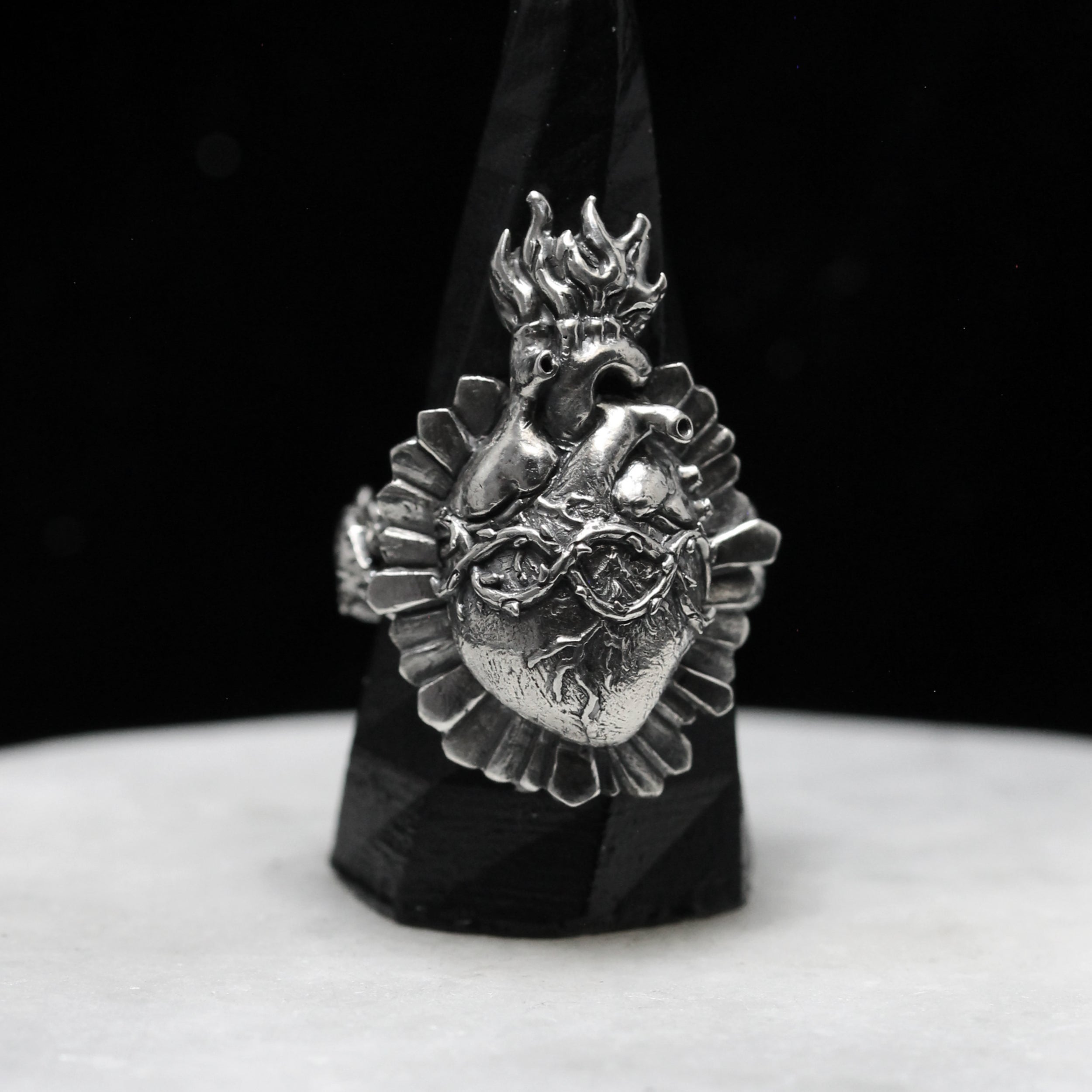 Anello Sacro Cuore Anatomico – Accessorio Gotico Argento 925 