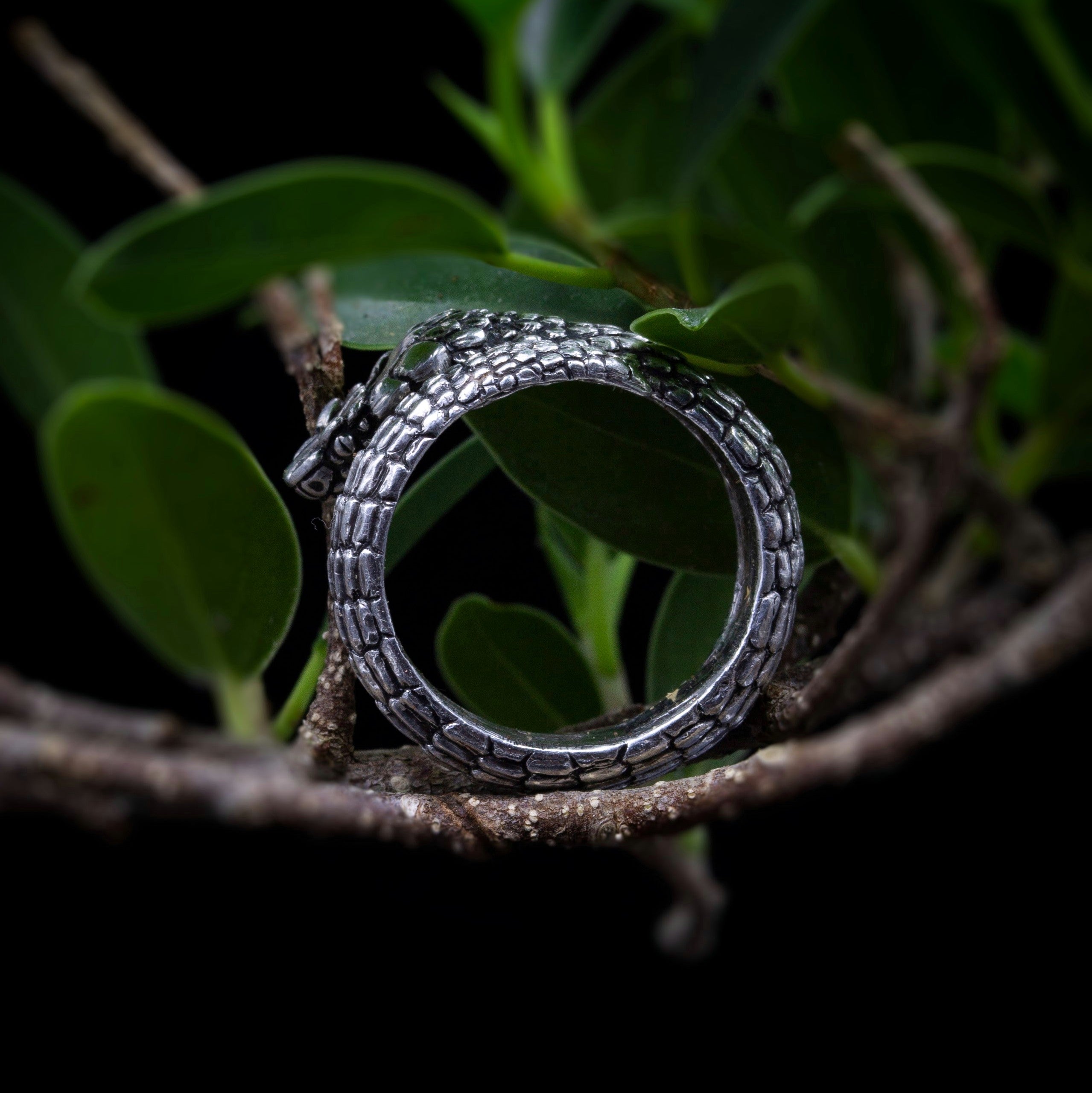 Anello Serpente Testa di Lancia Dorata – Fatto a mano in argento sterling 925