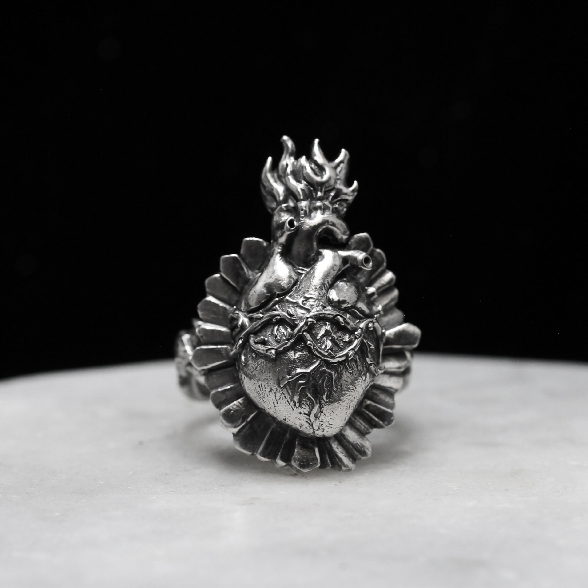 Anello Sacro Cuore Anatomico – Accessorio Gotico Argento 925 