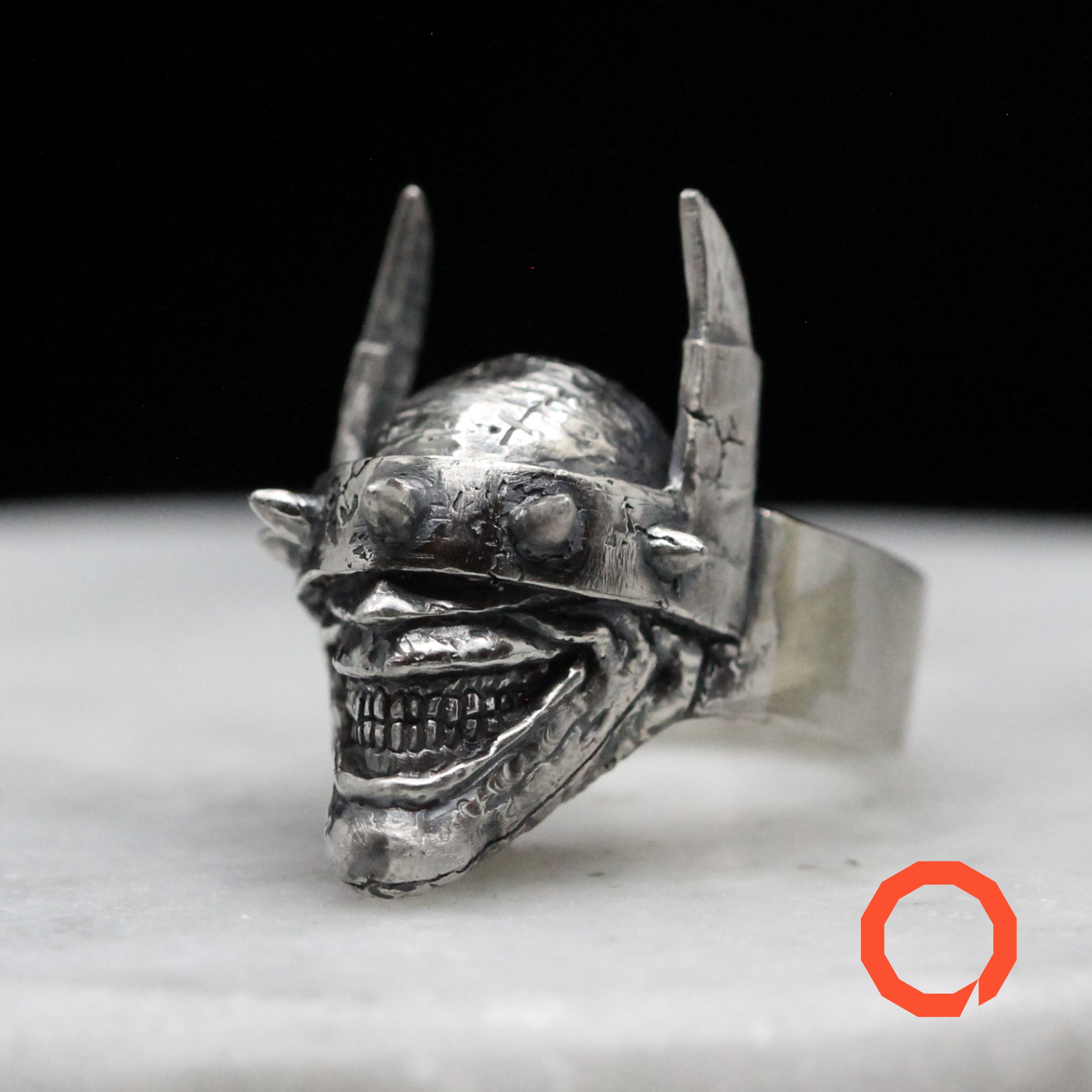 Anello Batman Who Laughs – Dark Multiverse Realizzato a Mano in Argento 925