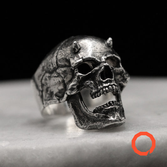 DEVIL SKULL Anello d'argento fatto a mano